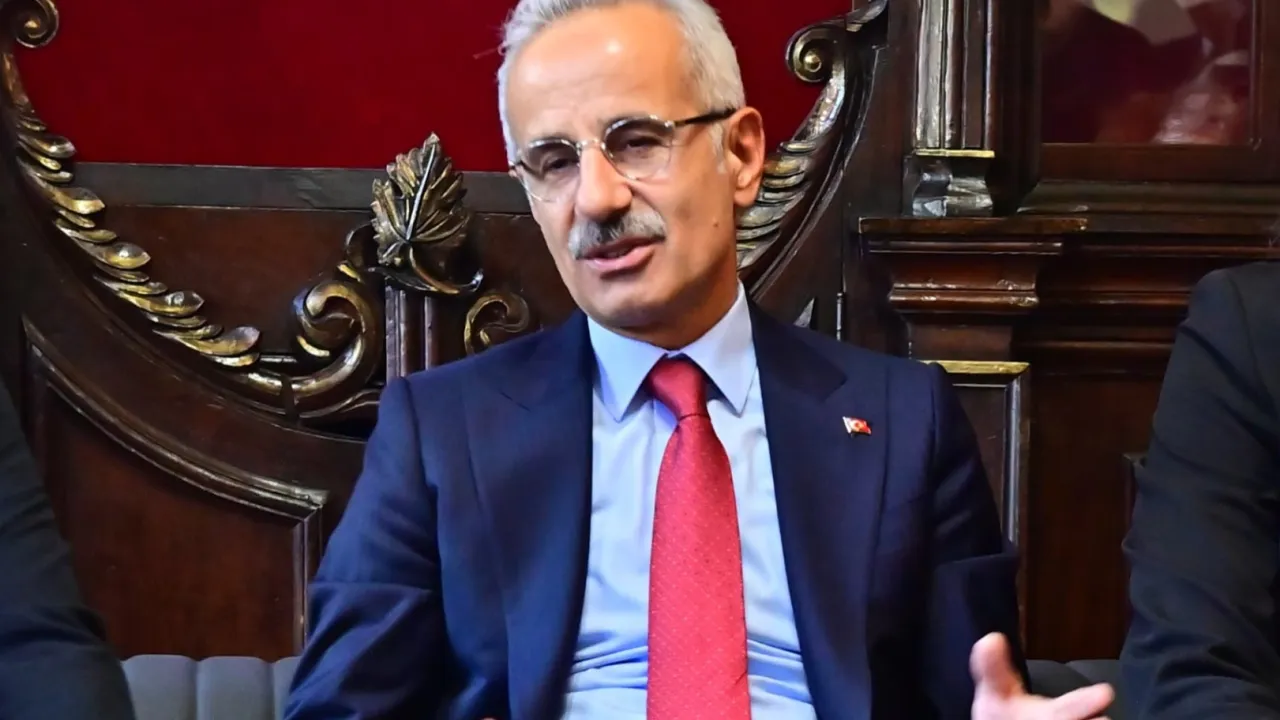 Instagram'a Erişim Yasağı Ne Zaman Kaldırılacak? Bakan Uraloğlu Açıkladı