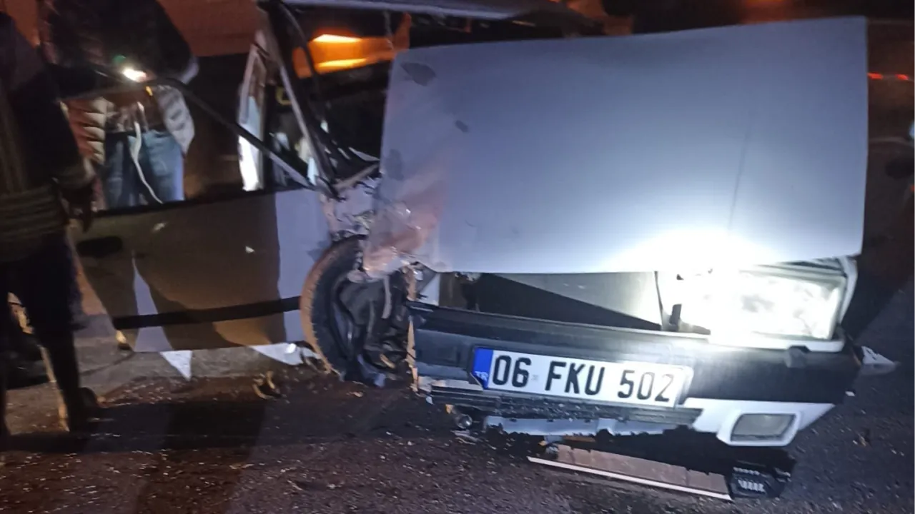 Akyurt'ta Trafik Kazası: 2 Yaralı