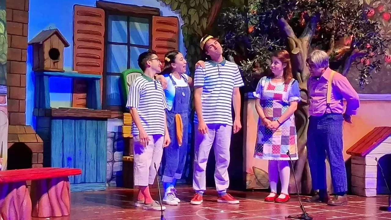 Beypazarı'nda Öğrenciler Tiyatro Keyfi Yaşadı