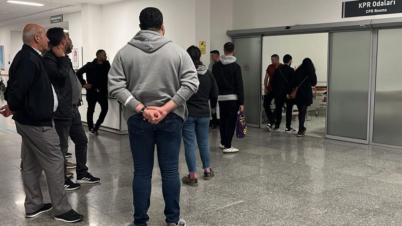 Hacettepe Üniversitesi'nde Palalı Saldırı: Yaralı Öğrenciler Hastanede Gözaltına Alındı!