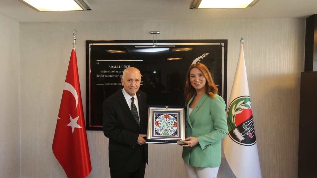 Yaşar ve Taşcıer'den Baro Ziyareti