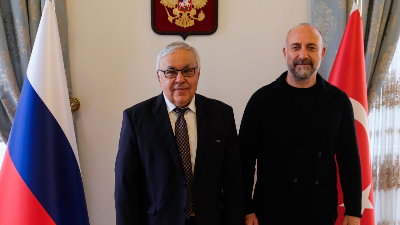 Büyükelçi Vershinin'den Halit Ergenç'e Ziyaret