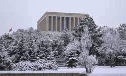 Ankara'da Sabah Saatlerinden İtibaren Etkisini Gösteren Kar Devam Ediyor