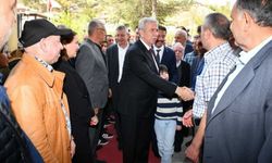 ABB Başkanı Mansur Yavaş, Beypazarı'nda Hemşehrileriyle Bayramlaştı