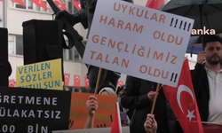 Atanamayan Öğretmenlerden "Mülakatsız 68 Bin Atama" Eylemi