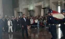 Yerli ve Milli Parti'den Anıtkabir Ziyareti