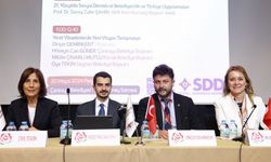 Çankaya'da "21'inci Yüzyılda Yeni Sosyal Demokrat Belediyecilik" Paneli