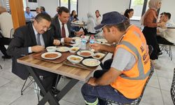 Veysel Tiryaki, Belediye İşçileriyle Yemekte Buluştu