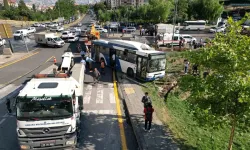 Ankara'da Belediye Otobüsü Devrildi: 5 Yaralı