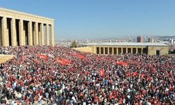 Cumhuriyet Bayramı'nda Vatandaşlar Anıtkabir’e Akın Etti