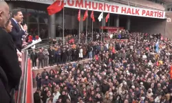 CHP'liler Parti Genel Merkezi Önünde Toplandı