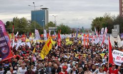 Ankara'da Coşkulu 1 Mayıs: ‘Asgari Ücretinen, Vergiynen Devlet Yönetilmez’