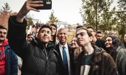 Mansur Yavaş Üniversite Adayı Gençlerle Buluştu