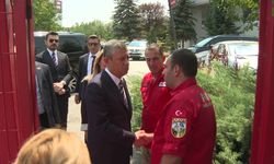 Özgür Özel’den Yangında Hayatını Kaybeden Gönüllüler İçin AKUT’a Taziye Ziyareti