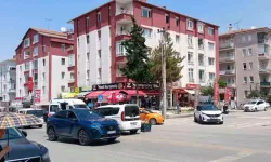 Sincan'da Otomobil ve Taksi Çarpıştı: 1 Yaralı