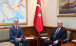 Milli Savunma Bakanı Güler, Ukrayna'nın Ankara Büyükelçisi'ni Kabul Etti