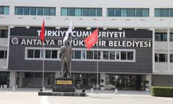 Antalya Büyükşehir Belediyesi'ne 'Rüşvet' Operasyonu: 17 Kişi Gözaltına Alındı