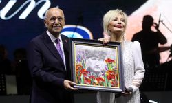 Yenimahalle'de Zafer Kutlamaları Emel Sayın’la Taçlandı