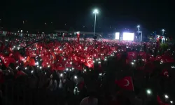 30 Ağustos Coşkusu Binlerce Başkentliyi Canozan Konserinde Buluşturdu