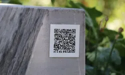 Ankara’da Uygulanmaya Başladı! Mezar Taşlarına QR Kodlu Anı Sistemi Geldi