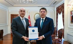 Bakan Tunç, Ankara 2 No'lu Barosu Başkanı Ağdemir'i Kabul Etti