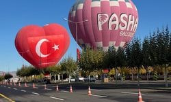 Ankara'da Sıcak Hava Balonları Gösterisi