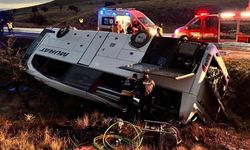 Afyonkarahisar'da Yolcu Otobüsü Devrildi: Ölü ve Yaralılar Var