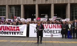 Avukatlardan Ankara Adliyesi Önünde "Savunma Nöbeti"