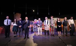 Yenimahalle’de “Cimri” Oyunu Kapalı Gişe Sahnelendi