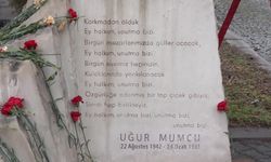 Gazeteci Uğur Mumcu, Katledilişinin 33. Yılında Mezarı Başında Anıldı