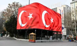 Başkentte Cadde ve Meydanlar, ABB Başkanı Mansur Yavaş’ın Talimatıyla Türk Bayraklarıyla Süslendi