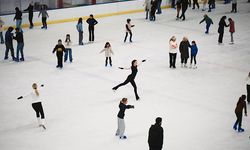 Başkent'te Yarıyıl Tatilinin Uğrak Noktası BelPA Buz Pateni Tesisi Oldu