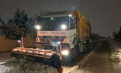 Gölbaşı'nda Karla Mücadele Ekipleri Aralıksız Çalıştı