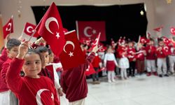 Pursaklar'da Minikler İçin Bayrak Sevgisi Etkinliği Yapıldı