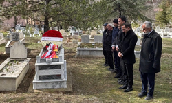 Almanya'nın Ankara Büyükelçiliği'nden Hanau'daki Irkçı Saldırıda Ölenlerin Mezarına Ziyaret