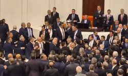 TBMM Genel Kurulu'nda Tekmeli Yumruklu Kavga