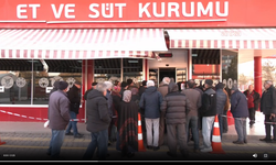 Sincan'da Et ve Süt Kurumu Önünde Ucuz Et kuyruğu