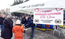 Yenimahalle'de Sevgililer Günü Kutlandı