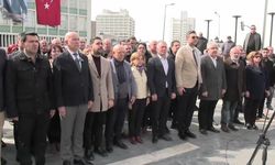 18 Mart Çanakkale Zaferi: CHP Ankara İl Örgütü Atatürk Anıtı'na Çelenk Bıraktı