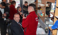 CHP'li Belediyelerden Yeni Uygulama "Halk Berberi"