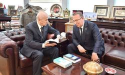 İzzet Ulvi Yönter, MHP Genel Başkan Yardımcılığı Görevinden İstifa Etti