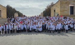 Ankara Tabip Odası Üyeleri Anıtkabir’i Ziyaret Etti