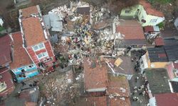 Fatih'teki Patlamada Çöken Binada 1 Kişi Öldü, 10 Kişi Yaralı