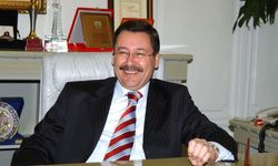 Gökçek: “Güle Oynaya Erdoğan’dan İki Puan Yer, Seçimi Kaybettirebilirdim”