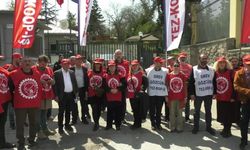 80 Gündür Grevde Olan Özel İtalyan Lisesi Öğretmenleri, İtalya'nın Ankara Büyükelçiliği Önünde