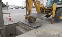 ASKİ, Ankara'da Yağmur Suyu Altyapısında Temizlik ve Bakım Çalışması Yapıyor