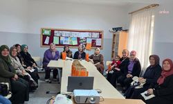 Çankaya Belediyesi Ekipleri, Karataş Mahallesi'nde Kadınlara Hizmetlerini Anlattı