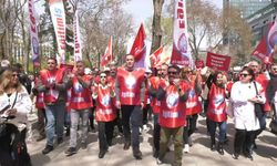 Eğitim Sendikalarından Milli Eğitim Bakanlığı Önünde Protesto