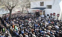 Türkiye Kahramanmaraş’a Ağlıyor: Okul Katliamında Hayatını Kaybedenler Son Yolcuğuna Uğurlandı