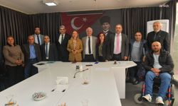 CHP’li Nazlıaka, Ankara Kent Konseyi Engelli Meclisi’ni Ziyaret Etti